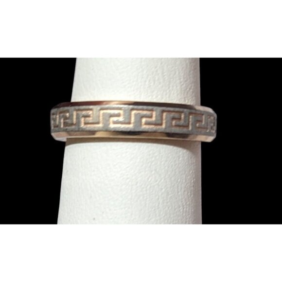Rose Gold Tone Stainless Steel Greek Key Engraved Ring Size 6 - Picture 3 of 8